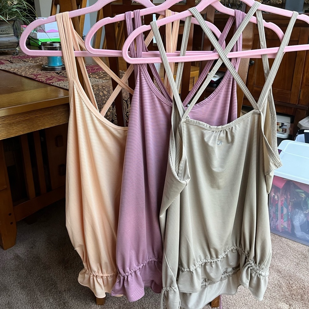 3 GapBody Fit Shirts Tanks L